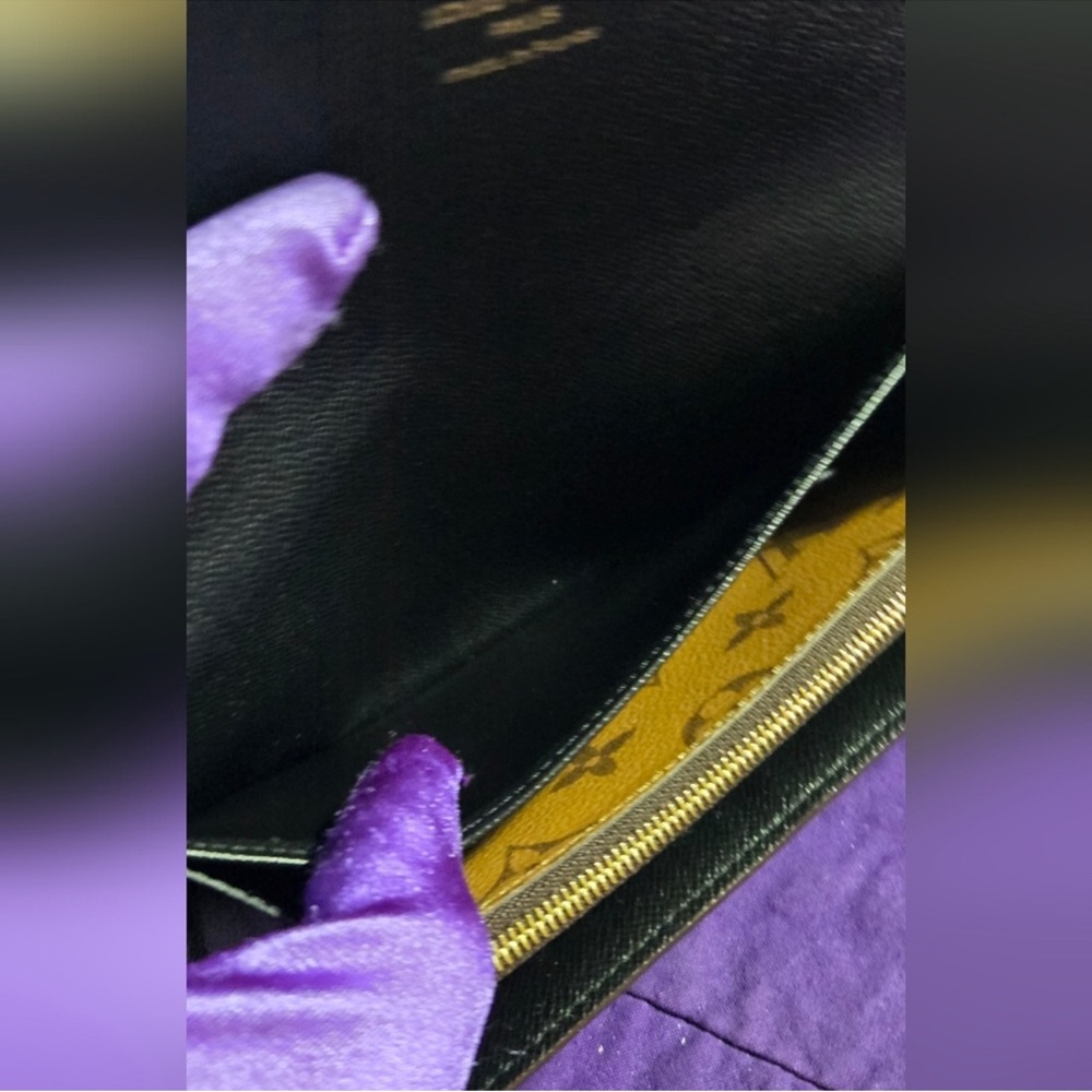 Louis Vuitton Reverse Monogram Long Sarah Wallet